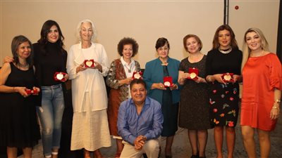 بالورود.. مهرجان الأقصر للسينما الإفريقية يحتفل باليوم العالمي للمرأة