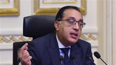 رئيس الوزراء: إعادة هيكلة الموازنة العامة للتعامل مع الأزمة العالمية والتقشف في بعض الأمور
