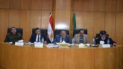 محافظ المنيا: بدء اجراءات التقنيين لـ 92 طلبا على أراضي أملاك الدولة بعد استيفاء الشروط