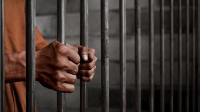 استدرجاه وطعناه بسكين.. المؤبد لتاجري ماشية قتلا شريكهما في الطريق العام بقنا