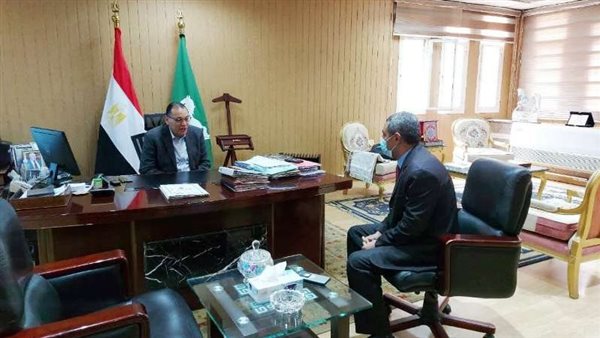 محافظ الشرقية يستقبل