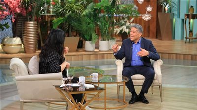 الليلة.. نجل عبد الرحمن أبو زهرة وابنته وفرقة طبلة الست ضيوف معكم منى الشاذلي