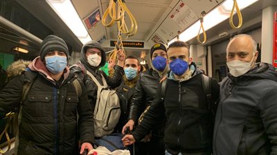 من فيينا إلى القاهرة.. قصة مصري فتح منزله لمساعدة الطلاب المصريين النازحين من أوكرانيا