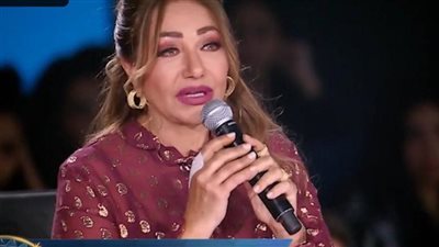 ليلى علوي تبكي بسبب مشهد لـ متسابقي فئة التمثيل بـ الدوم