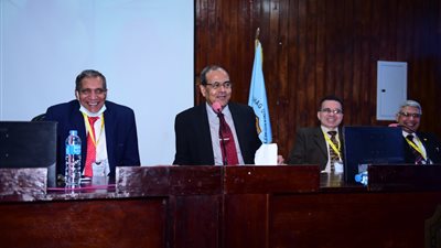 تنفيذ 12 محاضرة علمية عن أورام الثدي بمؤتمر صحة وتنمية المرأة بجامعة سوهاج | صور