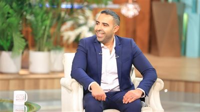 والدي أسطورة وكنت بعيط عشان أنزل حفلاته.. أبرز تصريحات محمد عدوية مع منى الشاذلي