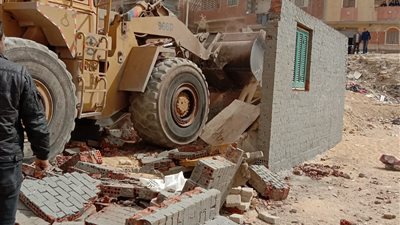 محافظ القاهرة يوجه بإزالة التعديات على نهر النيل وعدم السماح بعودتها 