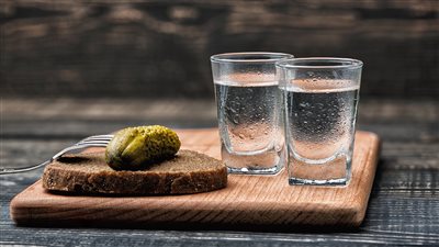 أمريكا تحظر اسيتراد الفودكا والكافيار والكحول الروسي بسبب الحرب ضد أوكرانيا