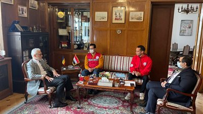 بتوجيهات السيسي.. الهلال الأحمر يوفد أول فريق إغاثة دولي إلى دولة رومانيا | صور 