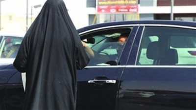 بينهن 3 غير مصريات.. القبض على 4 سيدات لتسولهن بمنطقة التجمع الأول