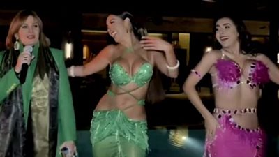 يسرا تغني 3 دقات مع الراقصة بدرة وسميرة بوضرغام في عيد ميلادها | فيديو 