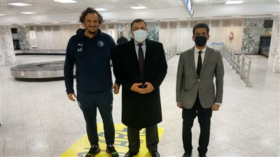 سفارة مصر في تونس تستقبل بعثة بيراميدز بعد وصولها لمواجهة الصفاقسي