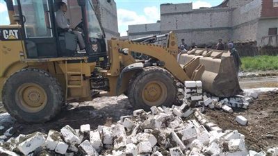 إزالة 5 حالات تعدٍ على الأراضي الزراعية وأملاك الدولة بالمنيا