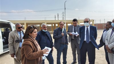 وفد التخطيط والاستثمار القومي يتفقد مشروعات الخطة الاستثمارية 2021 - 2022 بقنا