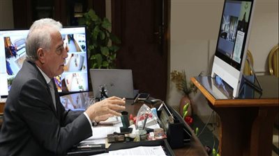 محافظ جنوب سيناء يتابع المشروعات القومية المقرر افتتاحها في العيد القومي 