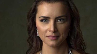 نور اللبنانية تكشف تفاصيل شخصيتها في فيلم دكتور نبيل الجميل مع محمد هنيدي