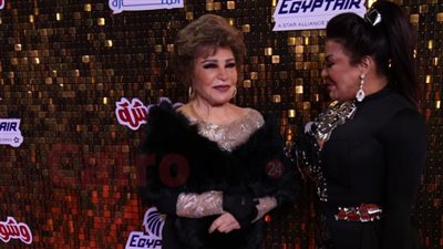 ليلي غفران وصفية العمري في ظهور نادر بمهرجان وشوشة