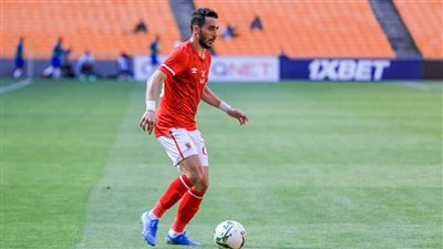 كريم فؤاد يغيب عن الأهلي أمام فاركو بعد حصوله على الإنذار الثالث