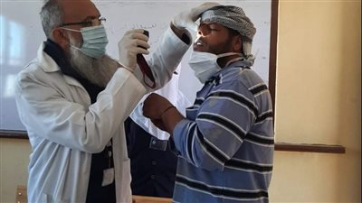توقيع الكشف الطبي على 711 مواطنًا بالقوافل الطبية بأبو زنيمة وأبورديس