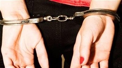 بسبب فيديو إباحي.. القبض على سيدة قتلت رجلا لابتزازها في حلوان 