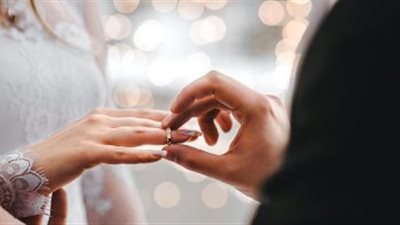 عالم أزهري يحذر المخطوبين: التصوير ممنوع والفيس بوك غير ضروري