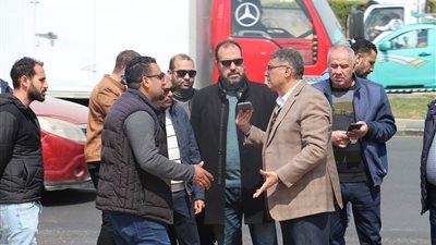 رئيس جهاز مدينة 6 أكتوبر يتفقد طريق الواحات باستثمارات ملياري جنيه