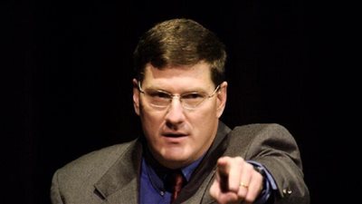 ضابط أمريكي سابق: درّبنا النازيين الجدد في أوكرانيا | فيديو