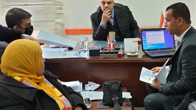 الهجرة تبدأ تلقي أوراق الطلاب المصريين العائدين من أوكرانيا الراغبين في الدراسة بمصر| فيديو