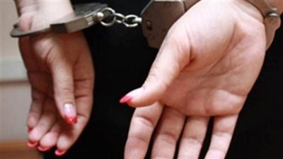 ضبط ربة منزل نصبت على السيدات واستولت على بطاقاتهم الشخصية لسحب أموال وقروض بسوهاج