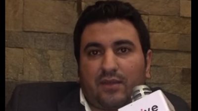 أنا بيه ابن بيه.. أول ظهور لصاحب مداخلة الإبراشي: التزمت الأدب ومردتش على عمر هريدي | بث مباشر