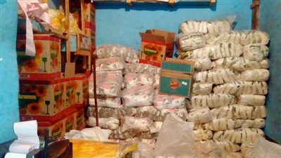 ضبط 500 طن من المواد والسلع الاستهلاكية قبل بيعها بالسوق السوداء | بث مباشر