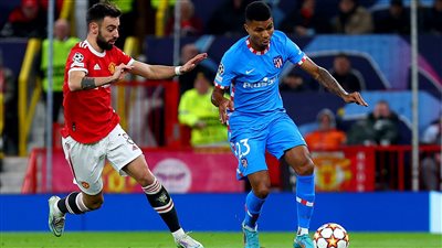 إهانة فينيسيوس وراعي برشلونة الجديد وموسم صفري لمانشستر يونايتد.. جولة في الصحف العالمية