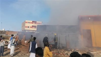 بسبب شدة الرياح.. حريق يلتهم سطح منزل بساقلتة شرق سوهاج