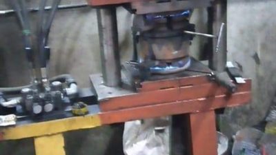 ضبط ثلاث منشآت صناعية غير مرخصة بشبرا الخيمة 