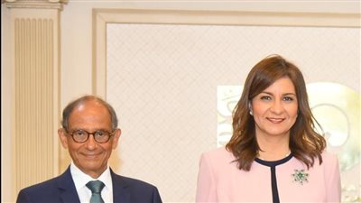 وزيرة الهجرة تشيد بجهود المهندس هاني عازر في الإعداد لمؤتمر مصر تستطيع بالصناعة