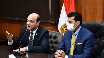  وزير الرياضة يشهد المؤتمر الصحفي لبطولة العالم للجمباز 