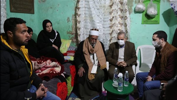 محافظ كفر الشيخ يقدم