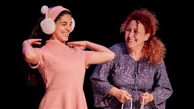 إسبانيا في الصعيد.. فرقة مدريدية تشارك في المهرجان المسرحي لشباب جنوب الأقصر