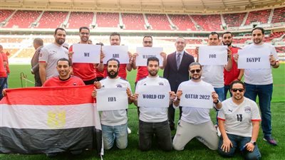 استعدادًا لصعود مصر.. تفاصيل اجتماع قادة الجماهير المصرية بالدوحة لكأس العالم مع السفير المصري |صور