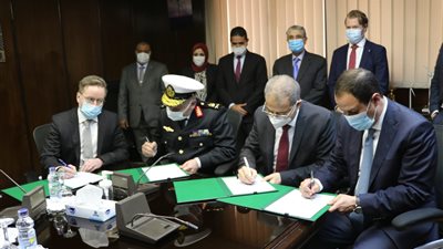 لأول مرة في مصر.. توقيع مذكرة تفاهم لإنشاء محطة كهرباء عائمة