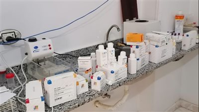 غلق 5 عيادات طبية دون ترخيص في البحيرة