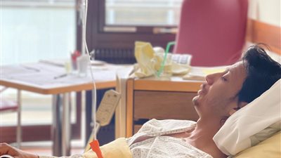 عمرو جمال يجري جراحة الرباط الصليبي | صور