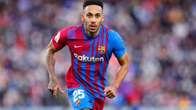 أوباميانج يقود هجوم برشلونة لـ مواجهة جالطة سراي في الدوري الأوروبي