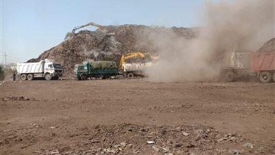 بتكلفة 28 مليون جنيه.. رئيس مركز دكرنس يتابع نقل المخلفات التاريخية من المقلب الرئيسي