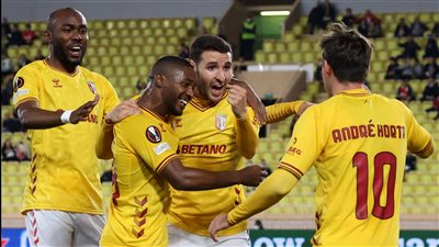 النجم الصربي وأتالانتا وبراجا تتأهل إلى ربع نهائي بطولة الدوري الأوروبي