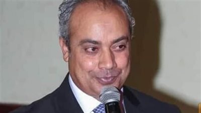 بعد اتهامه بمخالفات مالية.. مدير القناة بالمعادي يكشف تفاصيل نقله إلى مدرسة أخرى