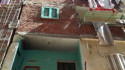 إصابة 3 أشخاص في انهيار عقار قديم بالقليوبية