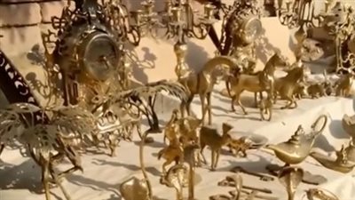 الحمام يصل لـ1500 جنيه وإقبال على الأنتيكات.. أسعار خيالية داخل سوق الجمعة| بث مباشر