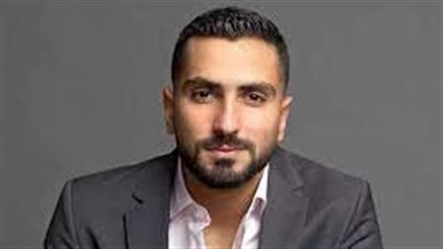 محمد الشرنوبي يتجاهل الرد على أنباء انفصاله ويُحذر منتحل شخصيته | فيديو 