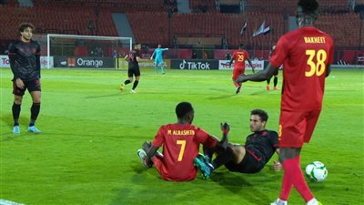 الأهلي يتخطى المريخ السوداني بثلاثية ويُقصيه من دوري أبطال إفريقيا 